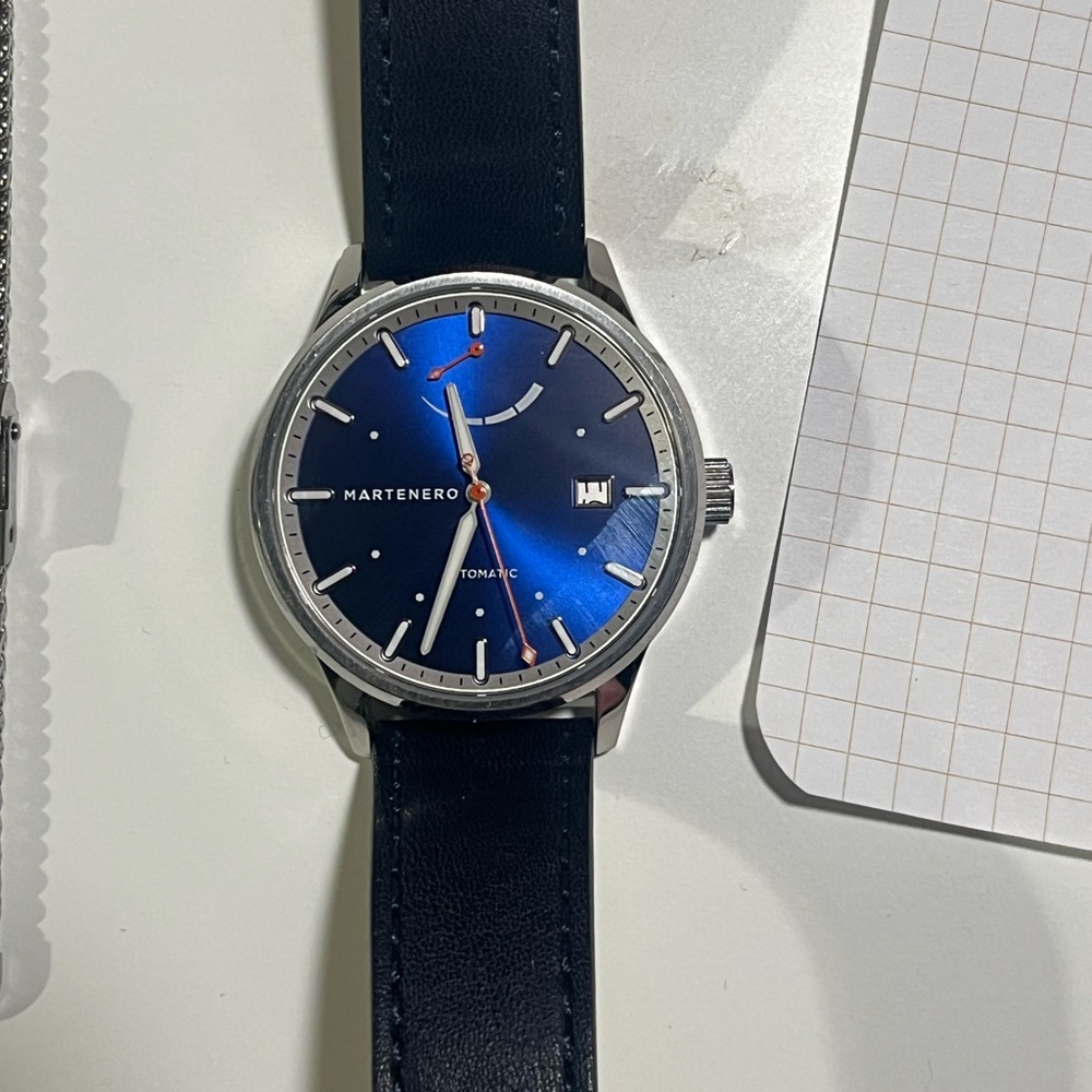 Martenero Ascent Reserve - Barely Worn - Additional Mesh Bracelet Included